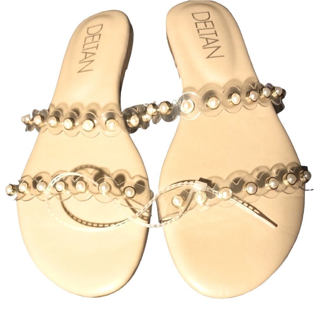 NWT Deltan Hollie Scallop Pearls Embellished Flats Sandals Size: 7.5